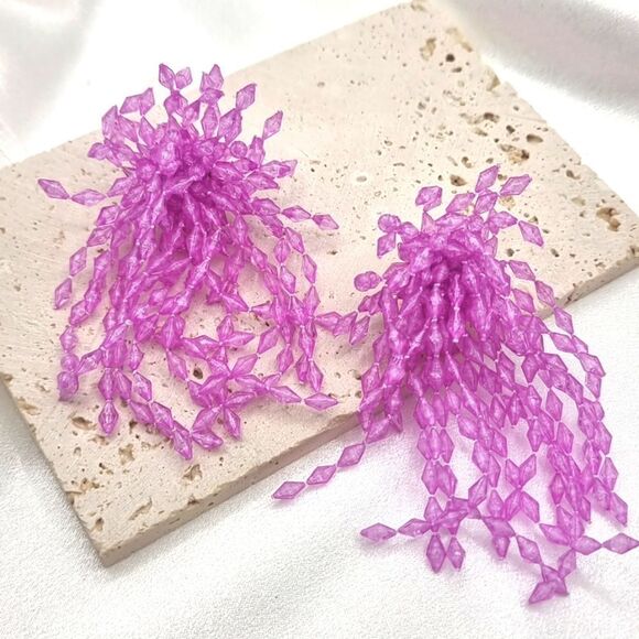 New ANTHRO Lavender beaded Waterfall fringe tassel drop earrings - Picture 4 of 11